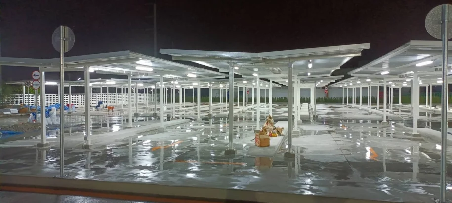 ก่อสร้างโรงจอดรถและโรงอาหาร